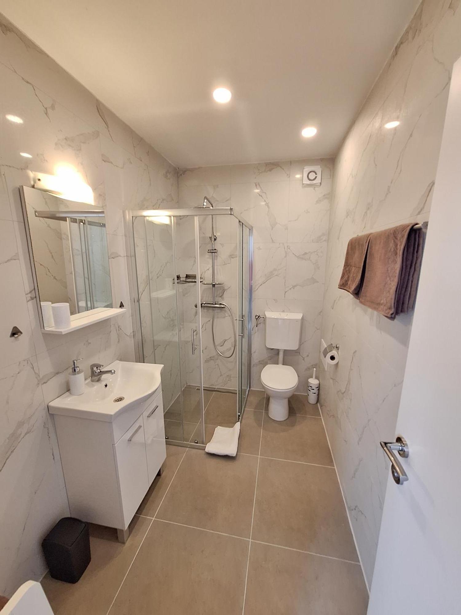 Pin Apartment