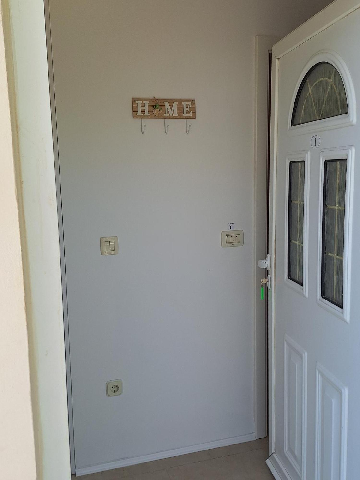 Apartment Pin *