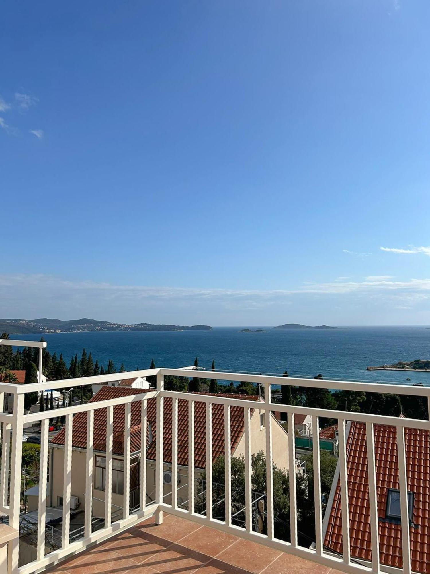 Pin Apartment Mlini