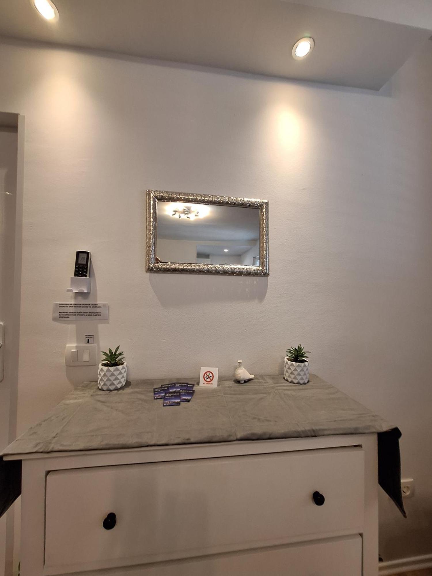 Pin Apartment
