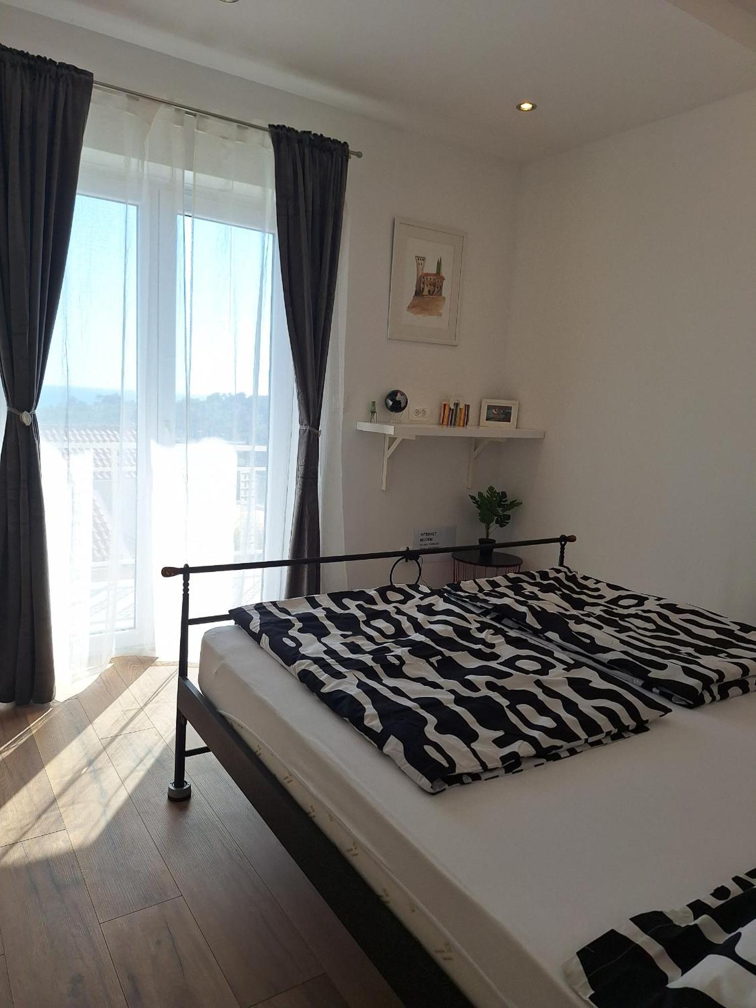 Apartment Pin